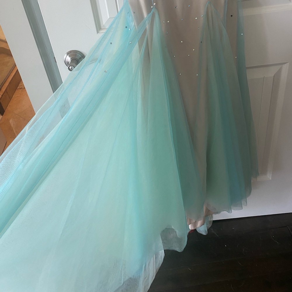 Panoply Prom Dress - Picture 5 of 10